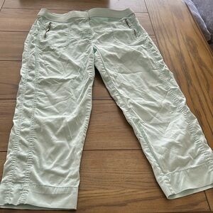 Women’s Chicos Zenergy light blue Capri pants size 1(8)